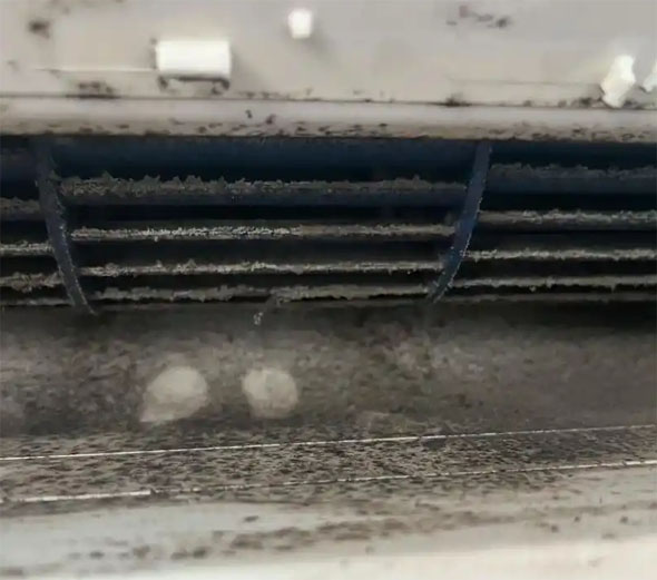 鹰手营空调吹的风有股烧焦味是怎么回事